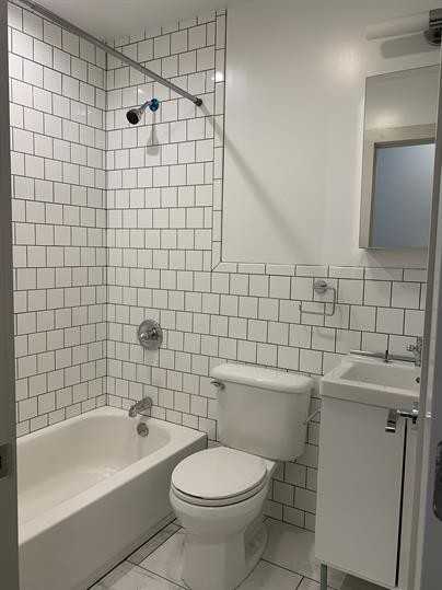 562 Main St Apt 3c #562-3C - Photo 5 of 9