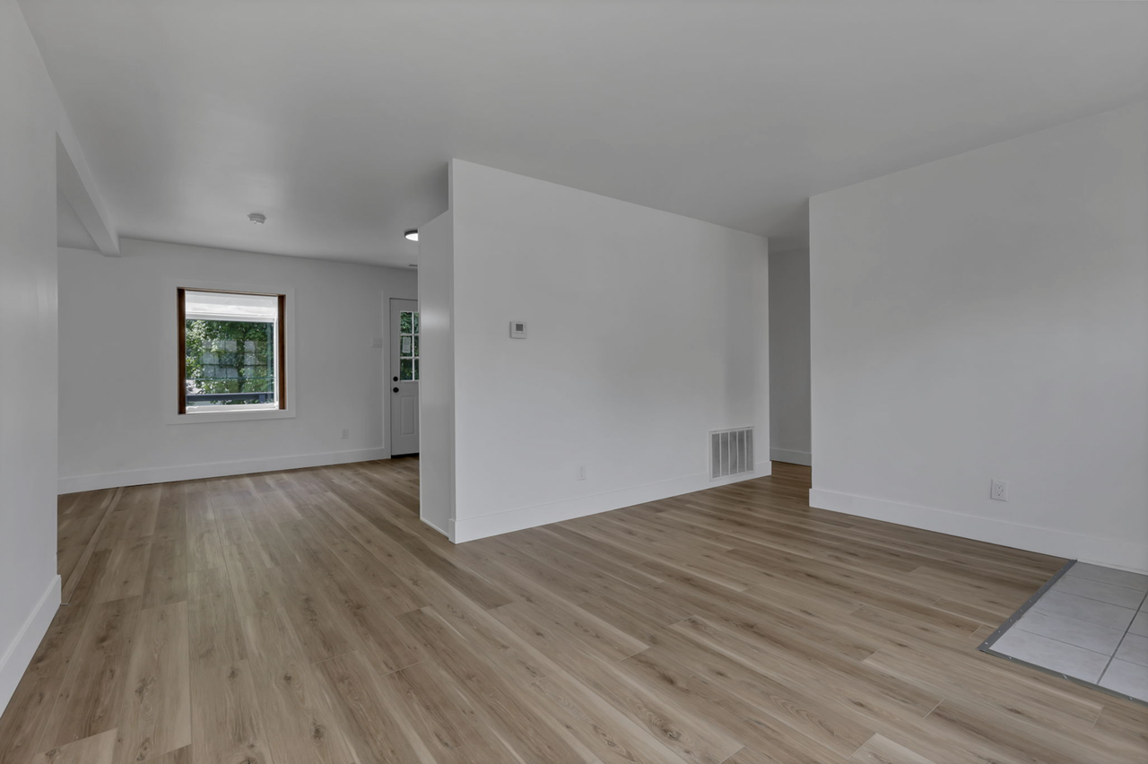 461 Shoshone Dr #1 - Photo 4 of 17