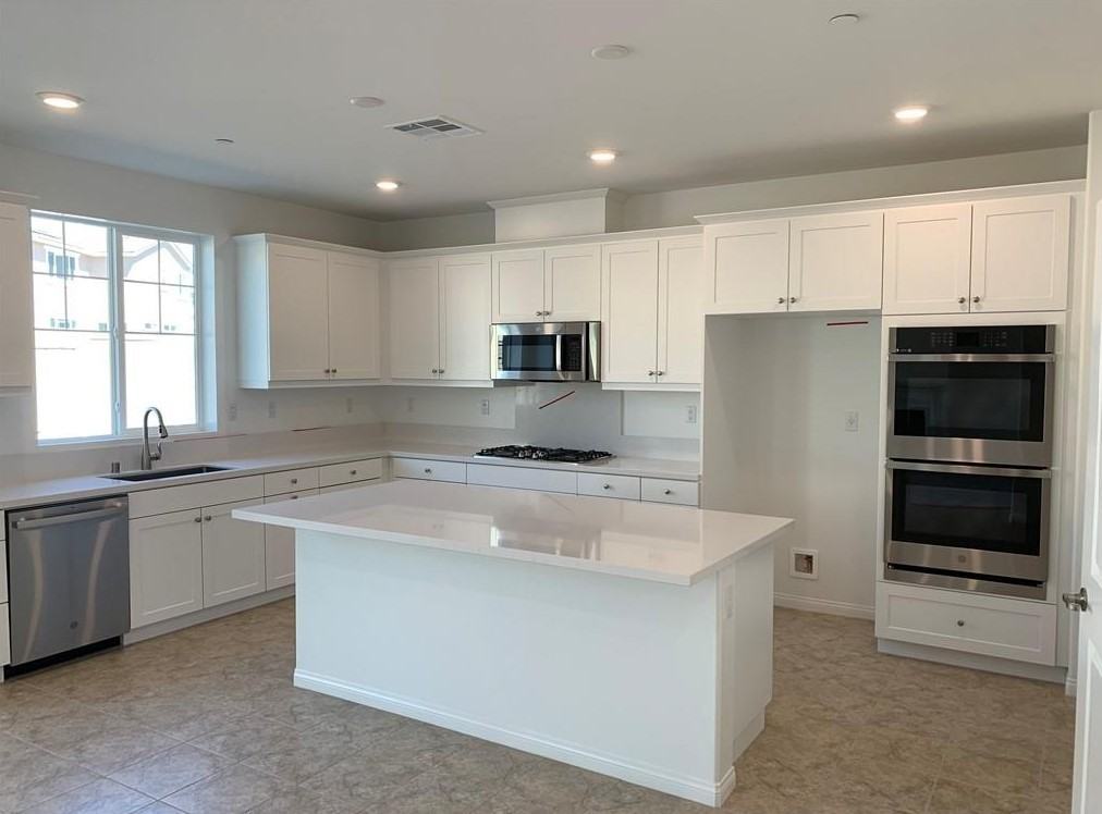 1646 Gold Medal Lane - Photo 3 of 18