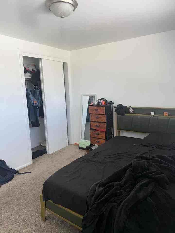 1587 S 800 E - Photo 3 of 9