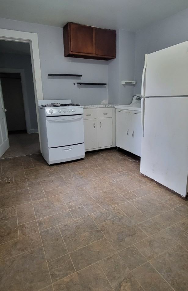 315 1/2 S 5th Ave #2 - Photo 2 of 12