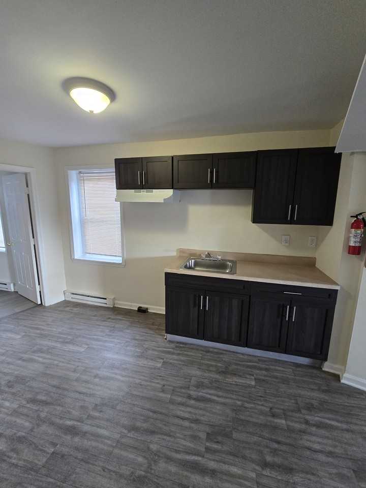 902 Keystone Rd #A - Photo 3 of 13