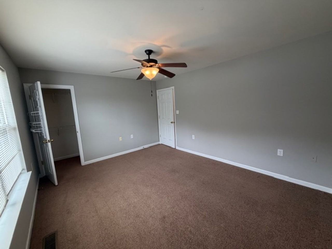 1299 Pond St Se - Photo 7 of 11