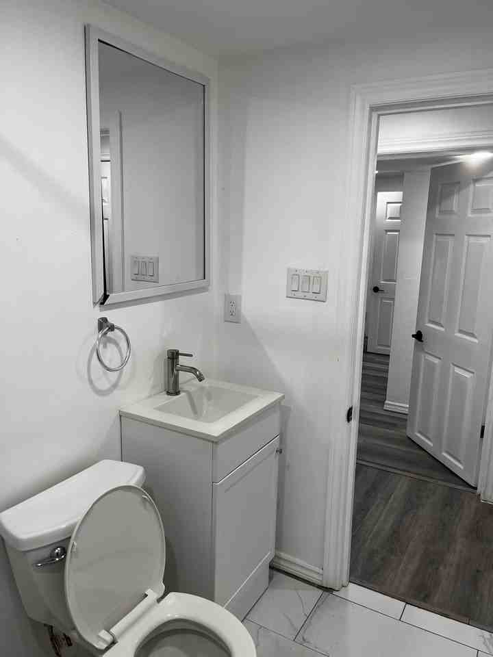 639 Glancaster Road - Photo 7 of 14