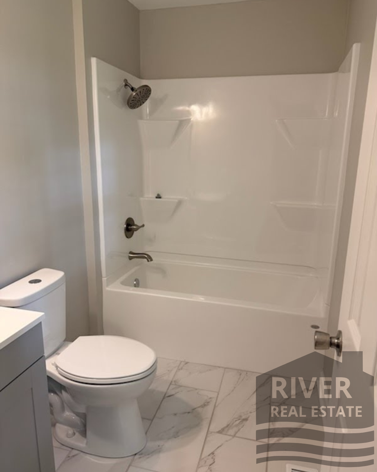 150 Shelia St #1 - Photo 4 of 10