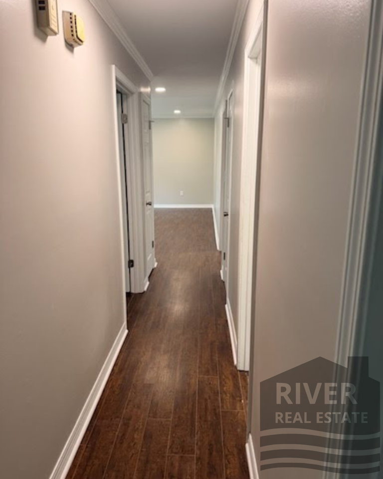 150 Shelia St #1 - Photo 6 of 10