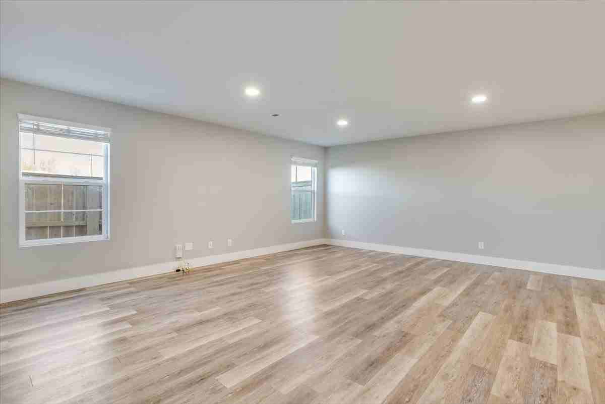 8838 W Haylee St #1 - Photo 5 of 19
