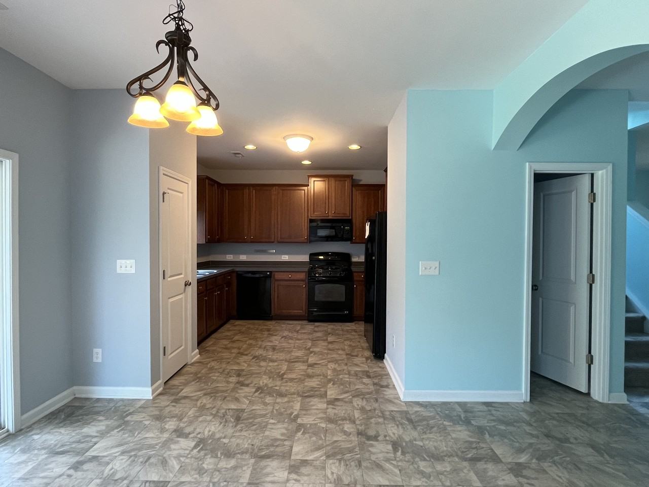 292 Mayfield Dr #1 - Photo 3 of 10