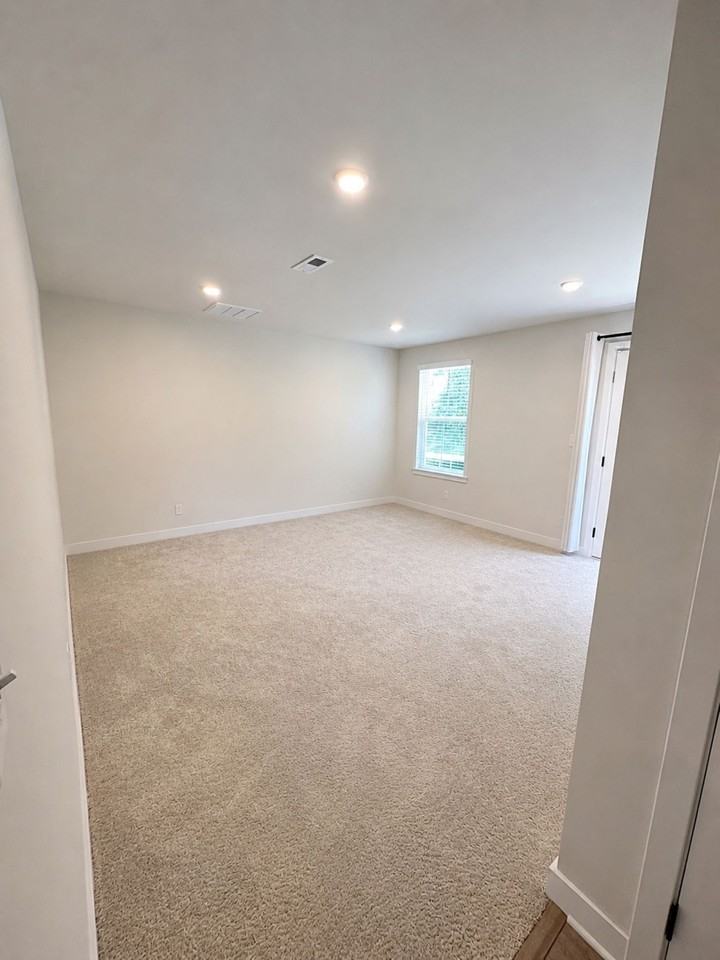 9802 Oaklawn Blvd Nw #1 - Photo 7 of 43