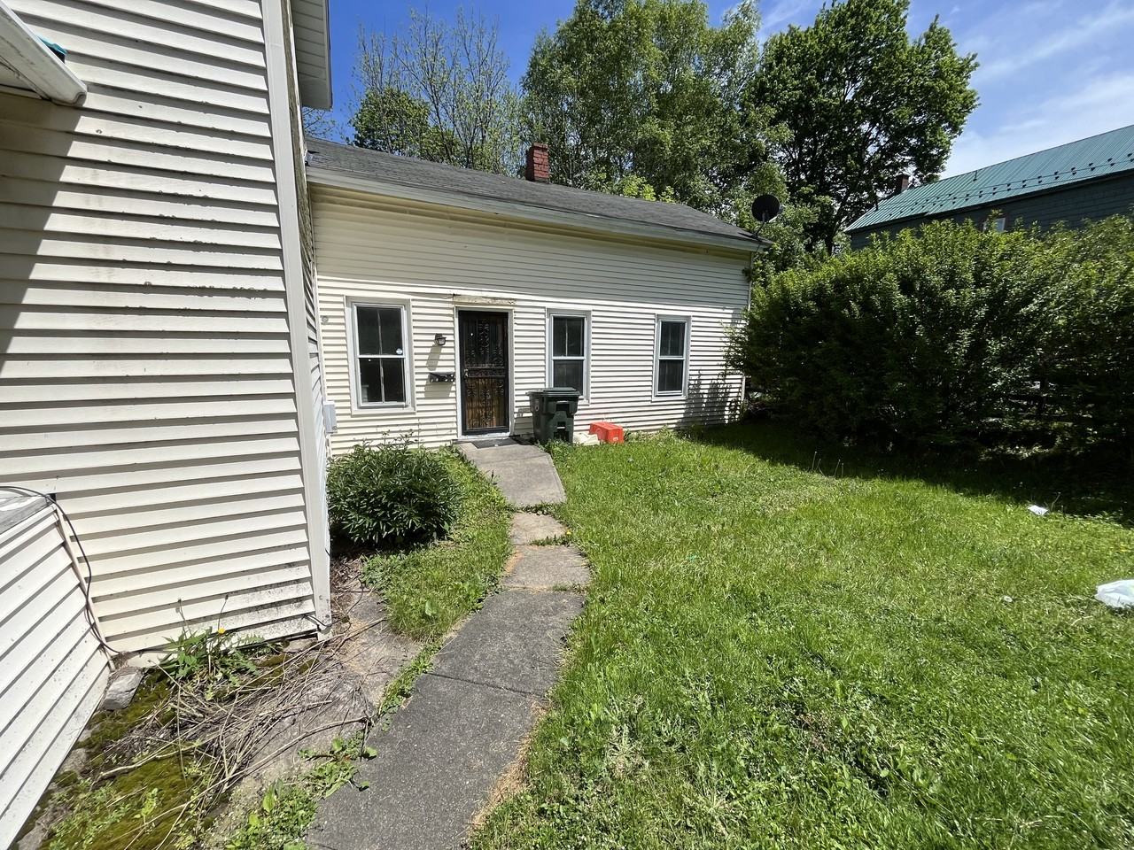 31 Hazzard St #2 - Photo 2 of 10