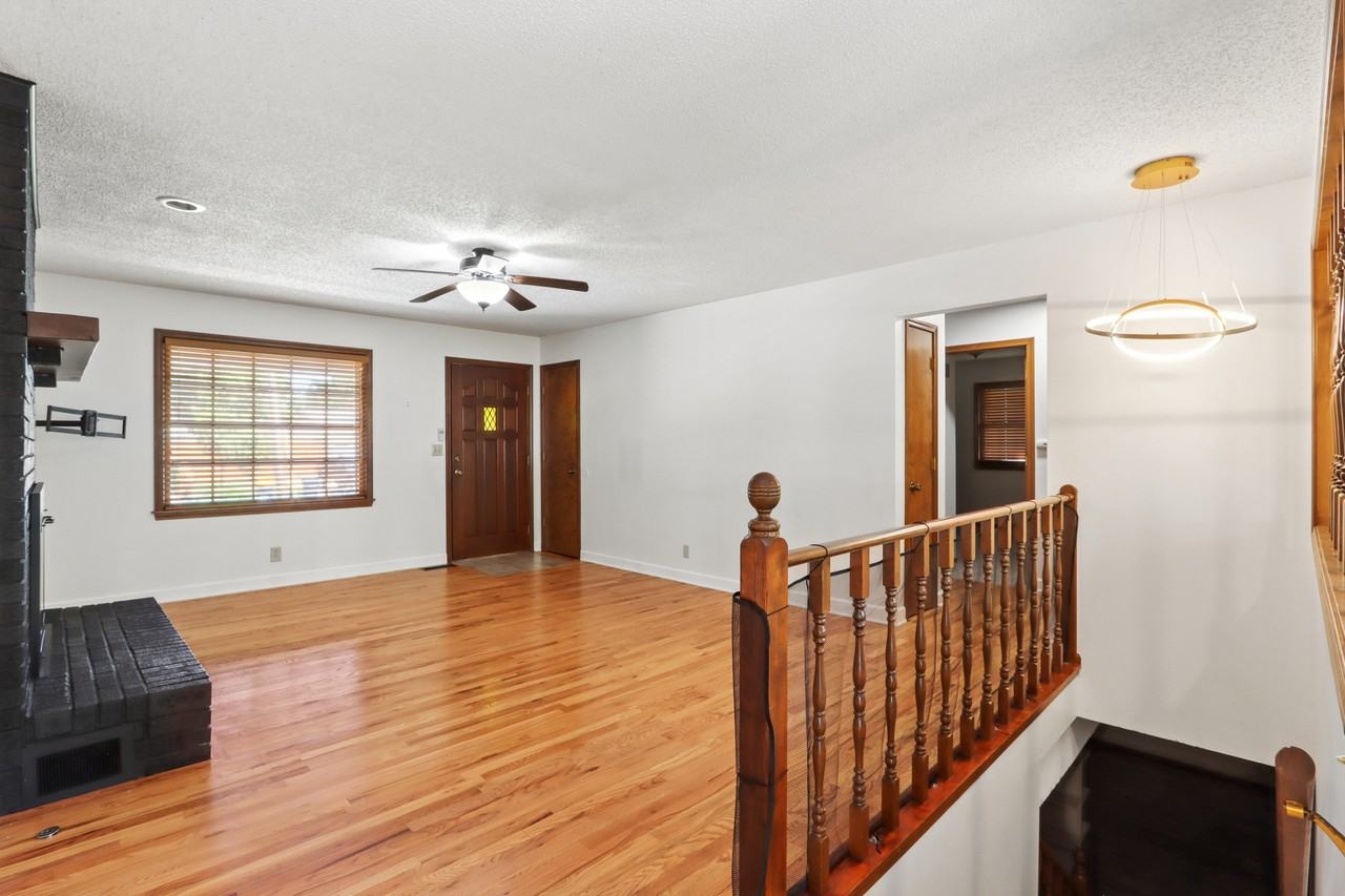 7405 W 74th St #1 - Photo 6 of 24