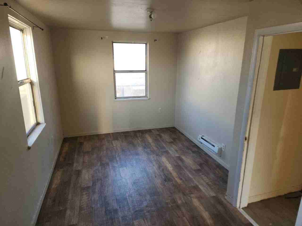 540 N 5th Ave #6 - Photo 4 of 5