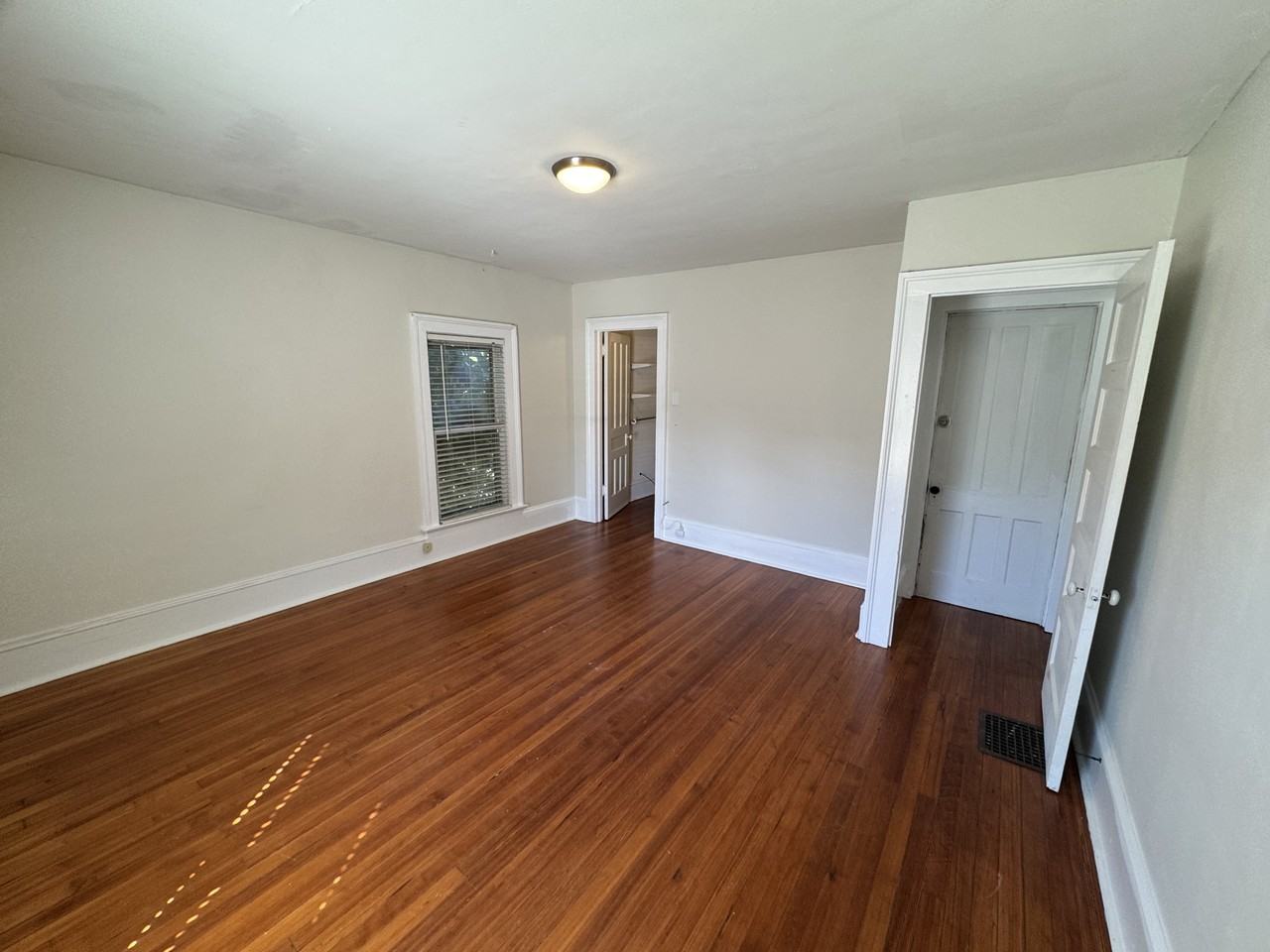 306 W 3rd St #2 - Photo 3 of 26