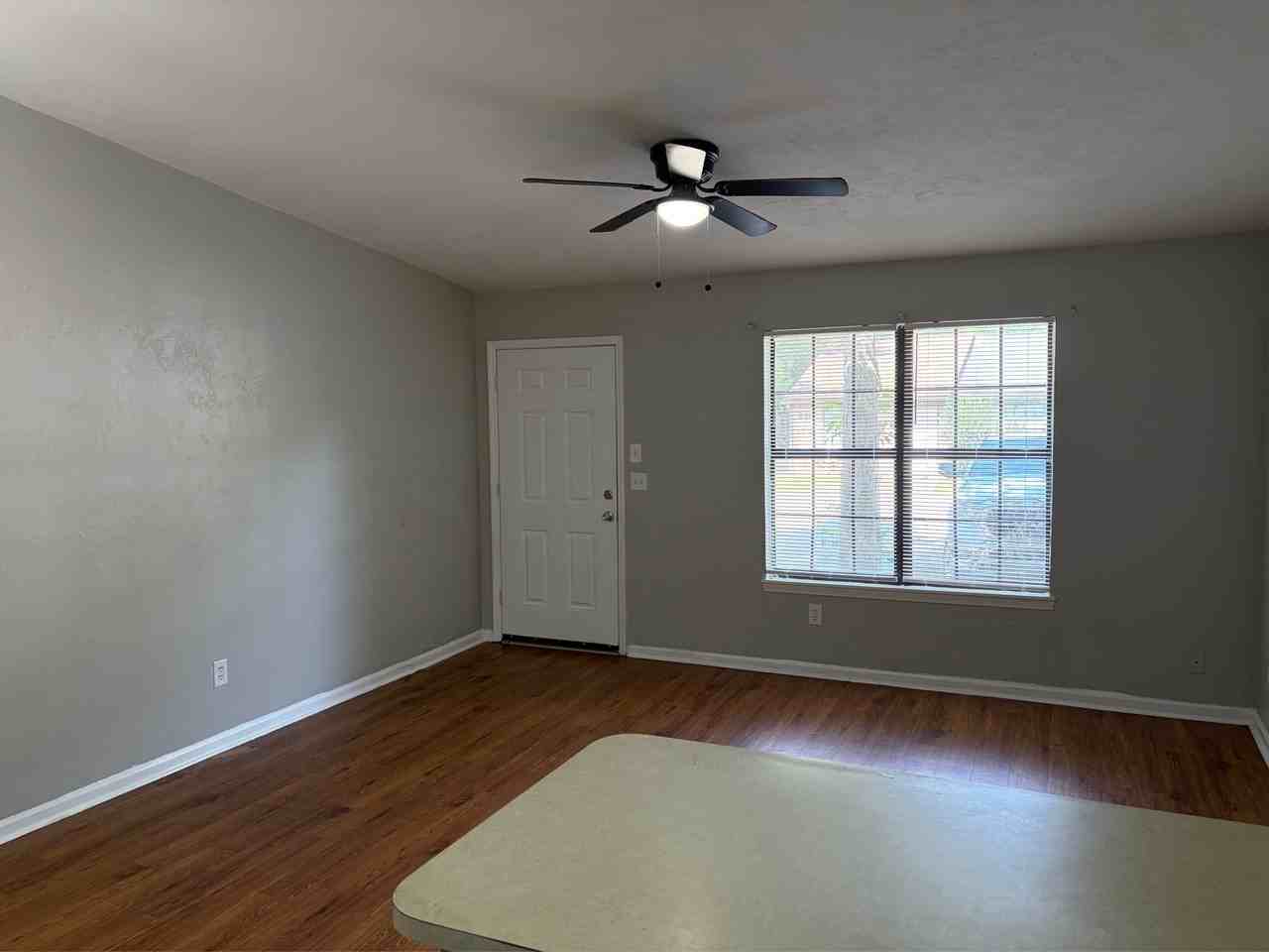 214 White Dr #1 - Photo 2 of 6