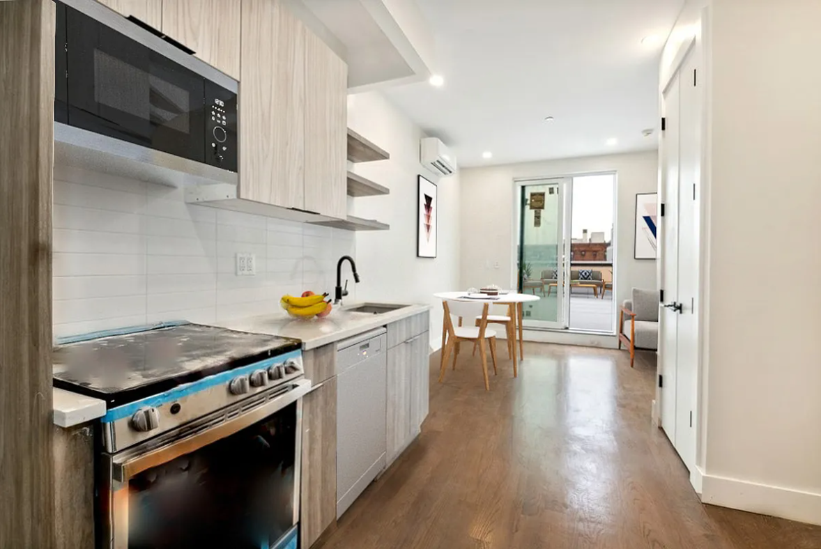 193 Lenox Rd #2C - Photo 3 of 6