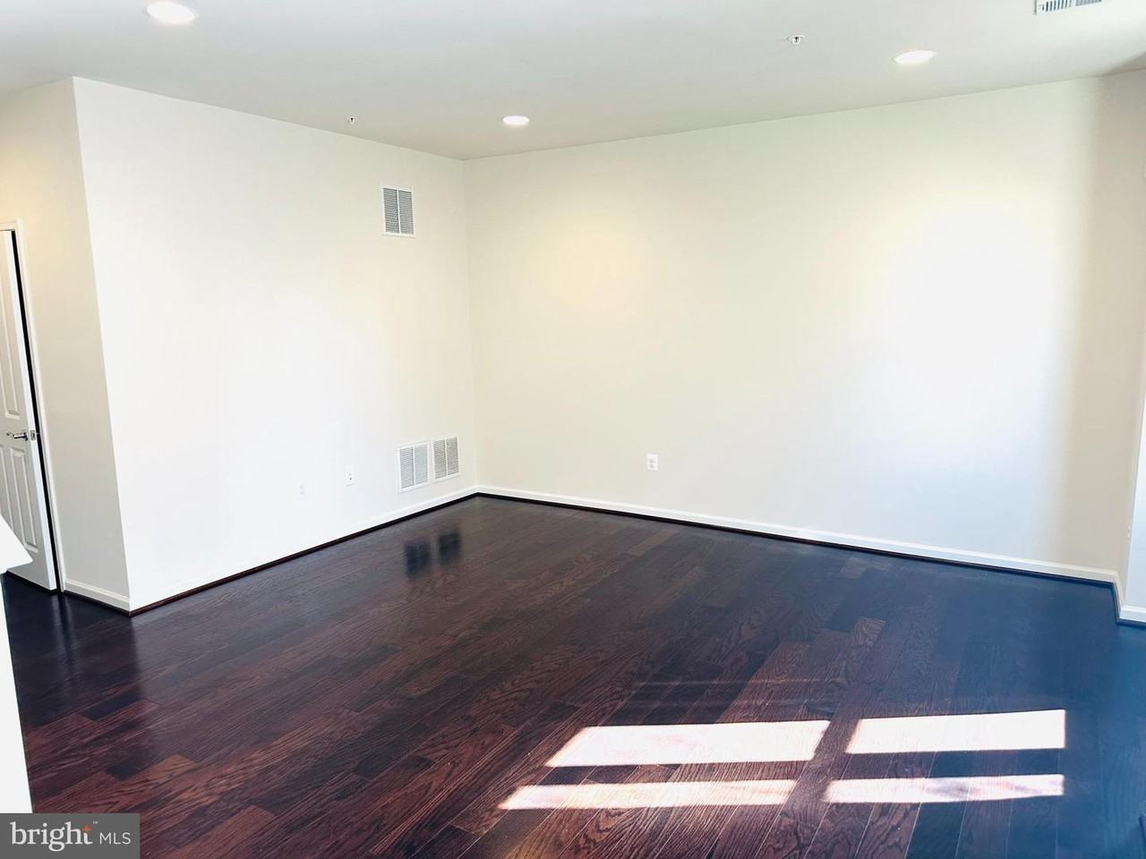 13817 Byrne Park Dr #1 - Photo 2 of 24