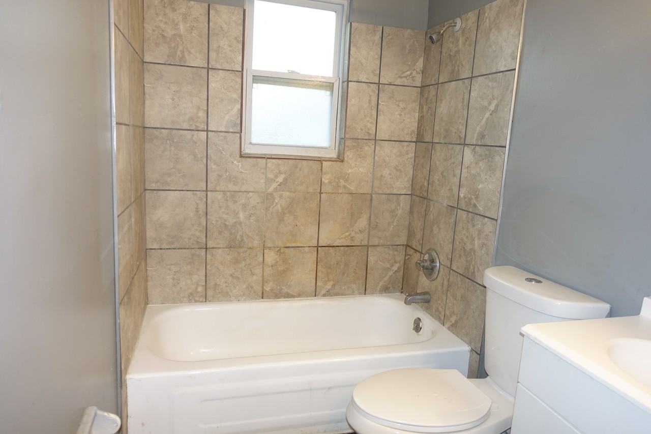 1500 12th St N #D - Photo 6 of 8