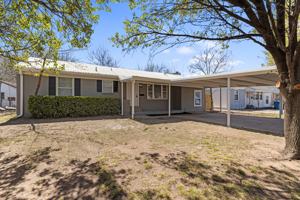 featured image of 6608 Se 15th St #1