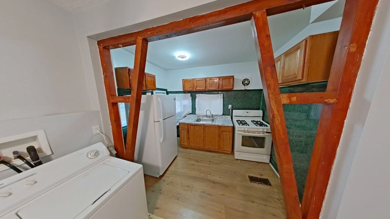 2304 N Smedley St - Photo 2 of 9