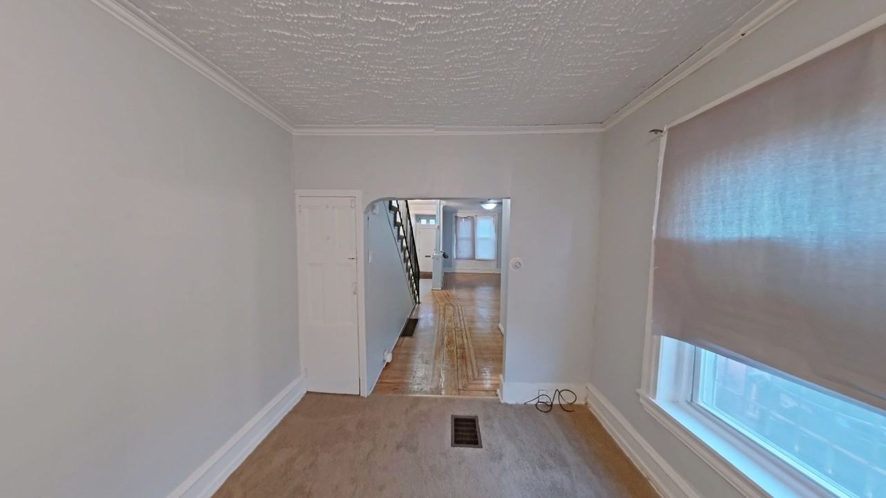 2304 N Smedley St - Photo 4 of 9