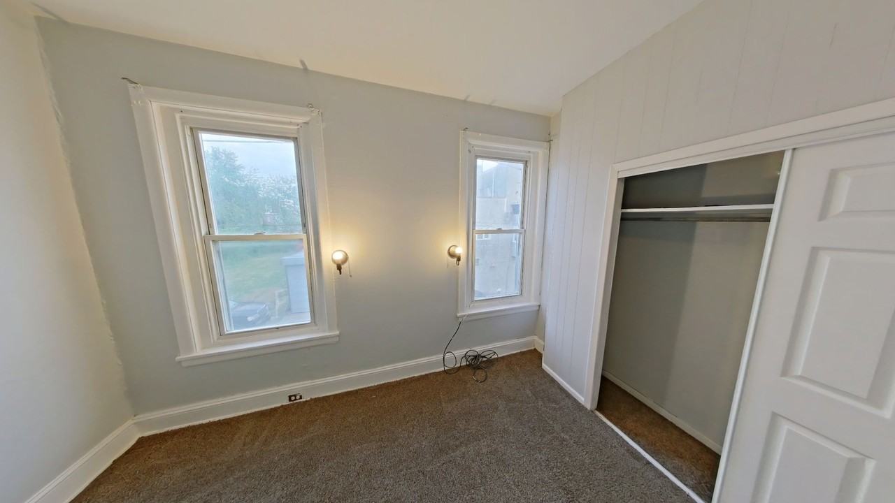 2304 N Smedley St - Photo 6 of 9