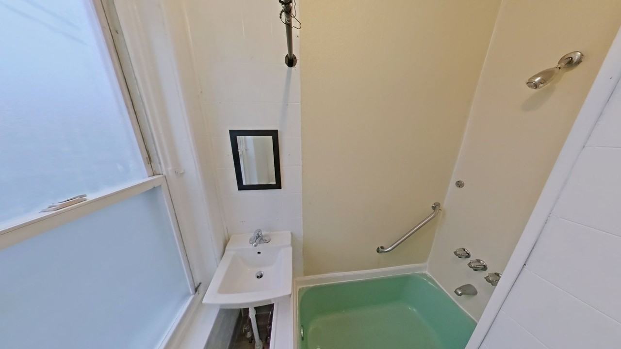 2304 N Smedley St - Photo 7 of 9