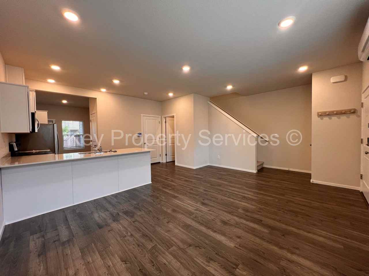 12609 Ne 116th Way - Photo 3 of 25