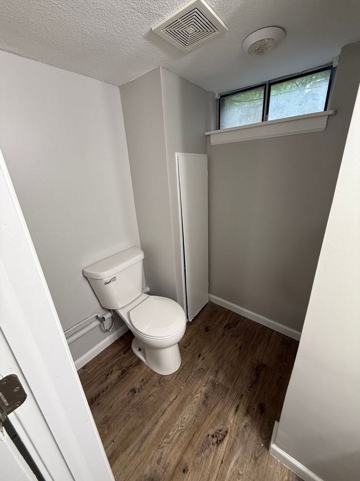 811 Pierre St - Photo 7 of 8