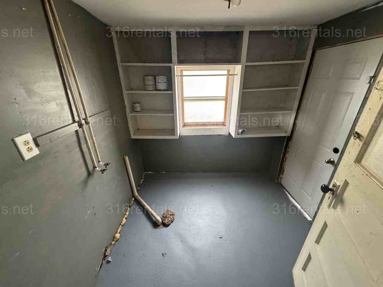 304 Se 5th St - Photo 7 of 9