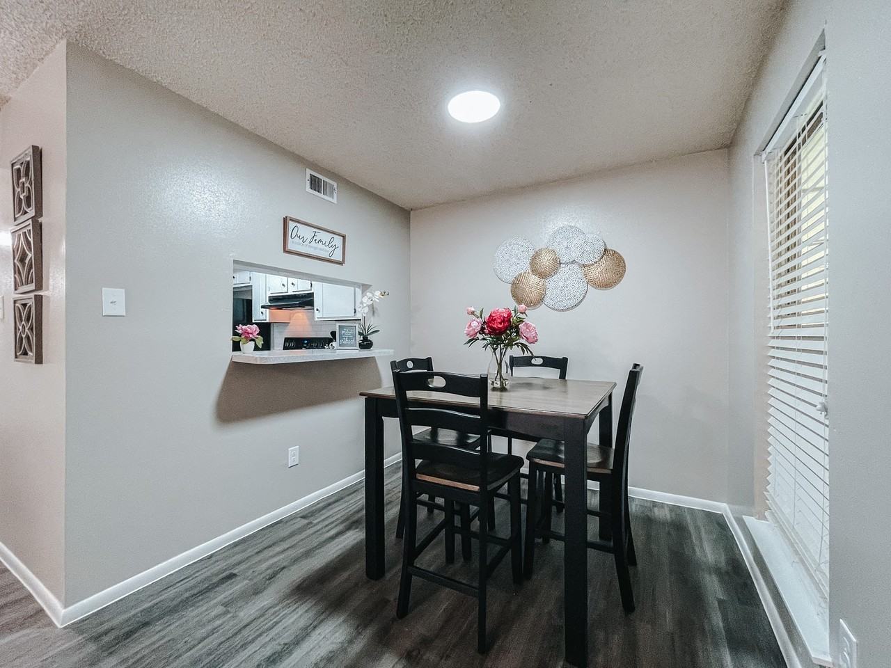 903 Linwood DrApt 413 #413 - Photo 2 of 10
