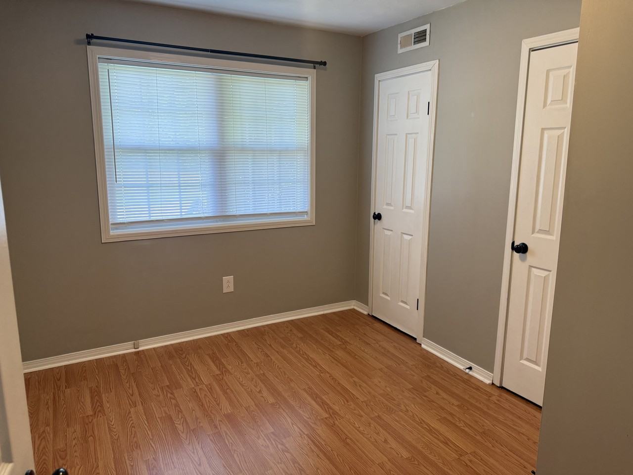 7217 New Glendale Rd #1 - Photo 6 of 7