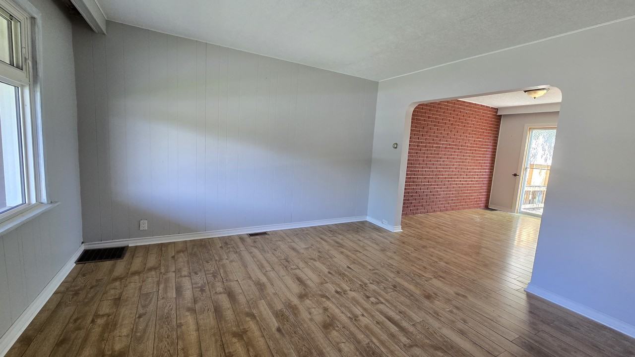965 Dunsmure Rd #1 - Photo 3 of 18