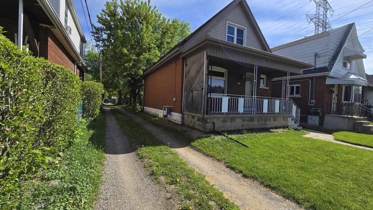 965 Dunsmure Rd #1 - Photo 4 of 18