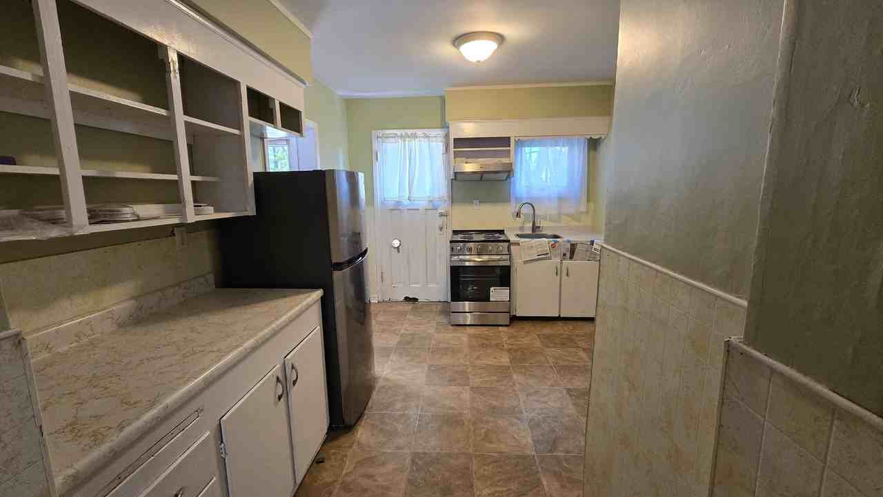 965 Dunsmure Rd #1 - Photo 6 of 18