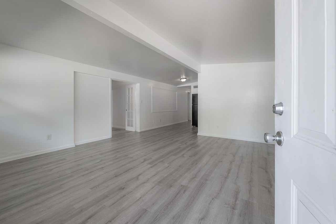 4017 N Seminole Ave #1 - Photo 4 of 11