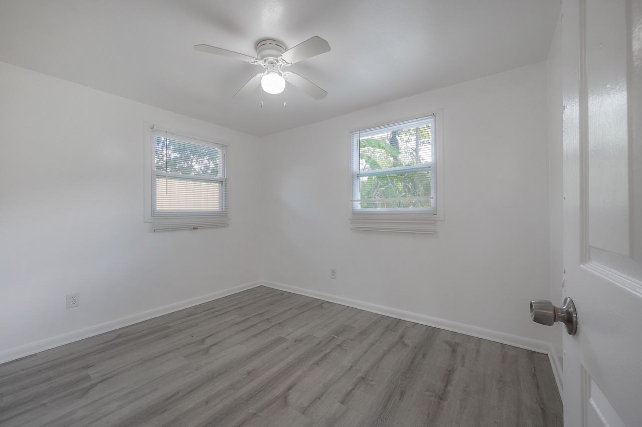 4017 N Seminole Ave #1 - Photo 5 of 11