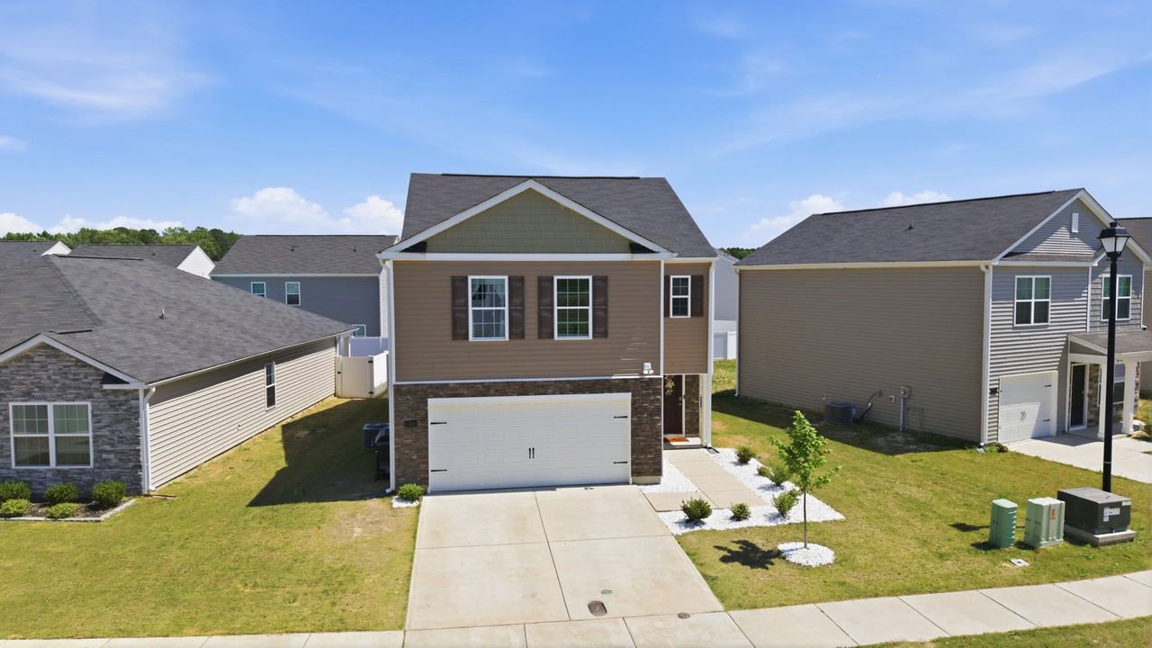 1160 Fowler Dr #1 - Photo 2 of 39