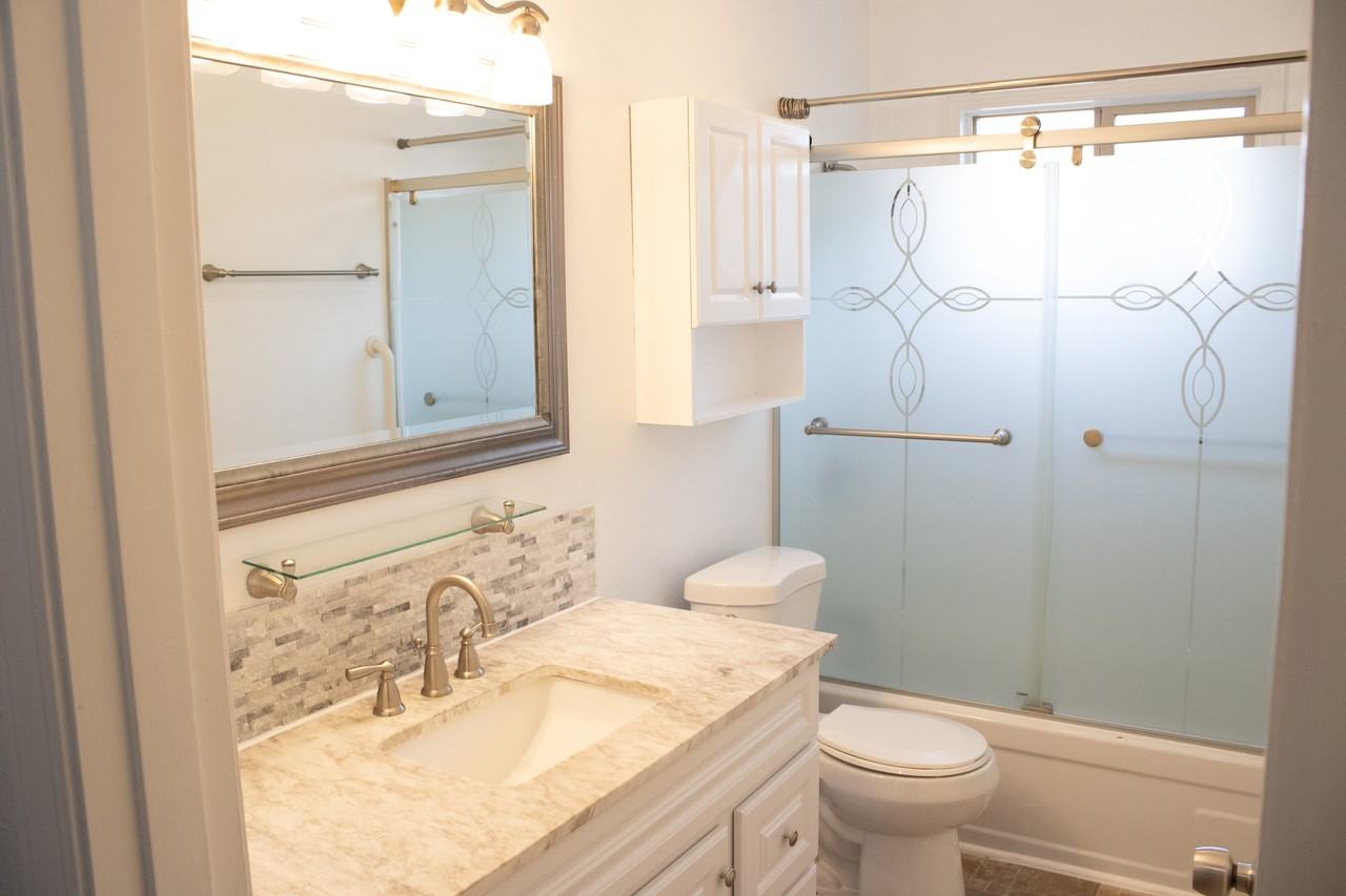 400 Ne 63rd Ave #402 - Photo 6 of 15