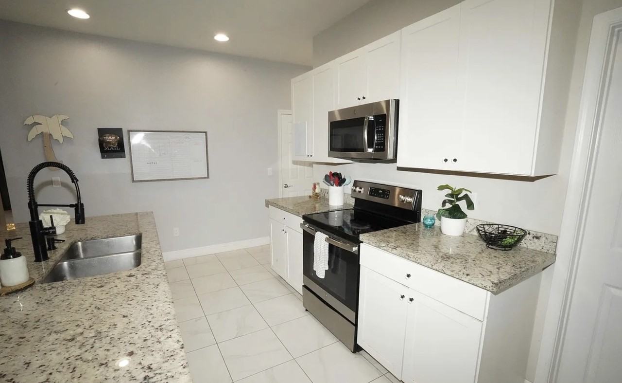 1271 Nw Leonardo Cir #1 - Photo 6 of 23