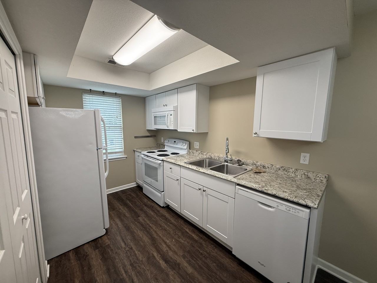 8135 N Stoddard Ave - Photo 6 of 16