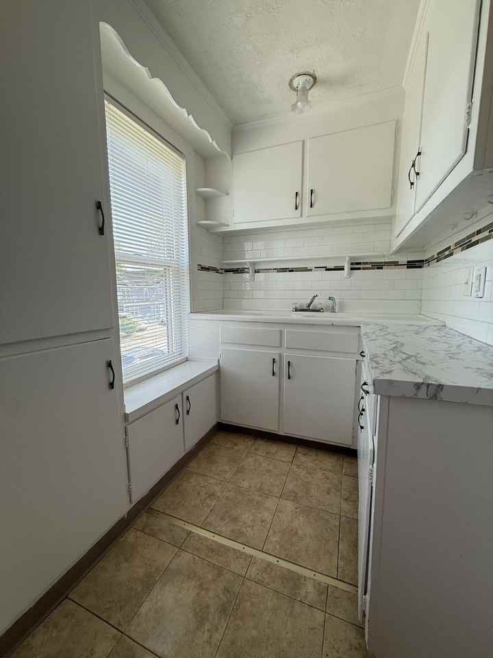 56 Mount Pleasant Ave #1 - Photo 3 of 17