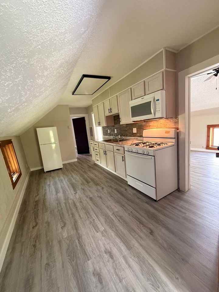 614A N Chestnut Ave - Photo 2 of 8