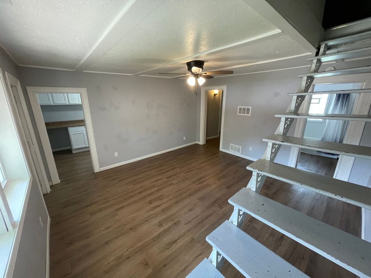 714/716 Chicago Avenue - Photo 6 of 21