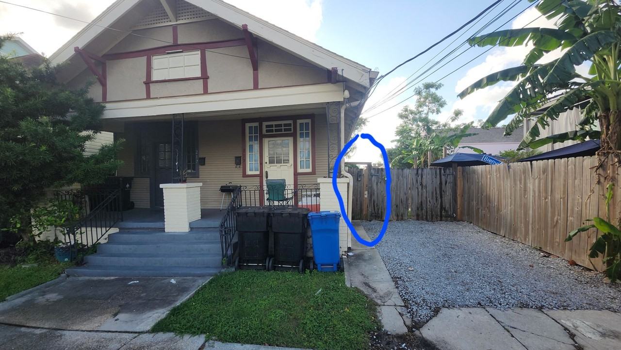 219R N Scott St - Photo 2 of 8