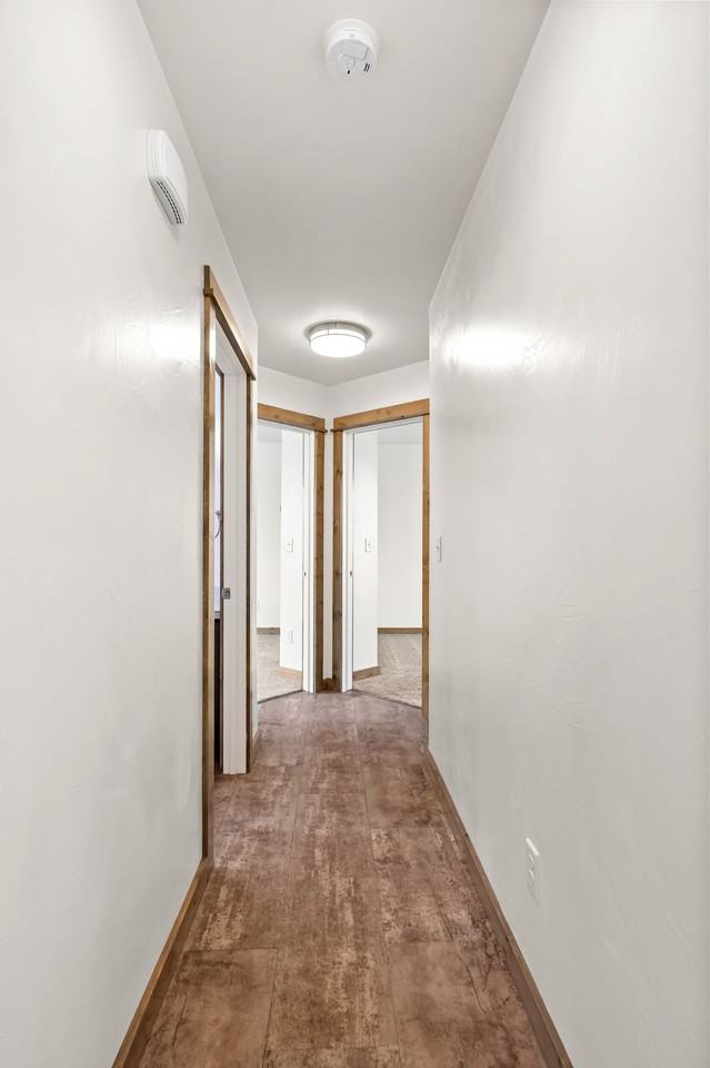 Pet Friendly 3 bed, 1.5 bath apartments! Ask us about our move in Special - Photo 6 of 15