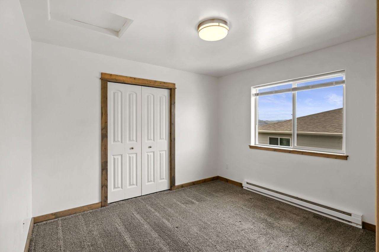 Pet Friendly 3 bed, 1.5 bath apartments! Ask us about our move in Special - Photo 7 of 15
