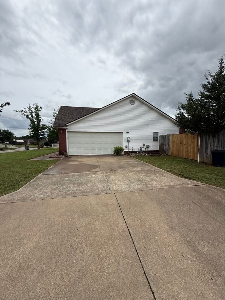 1821 Palomino Dr - Photo 7 of 25