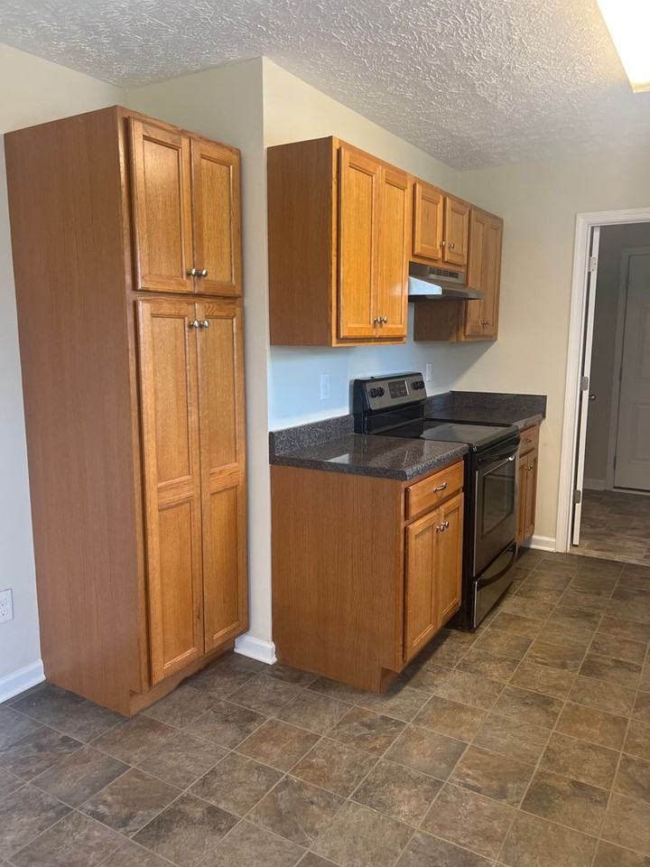 506 Upperglade Ct - Photo 4 of 15
