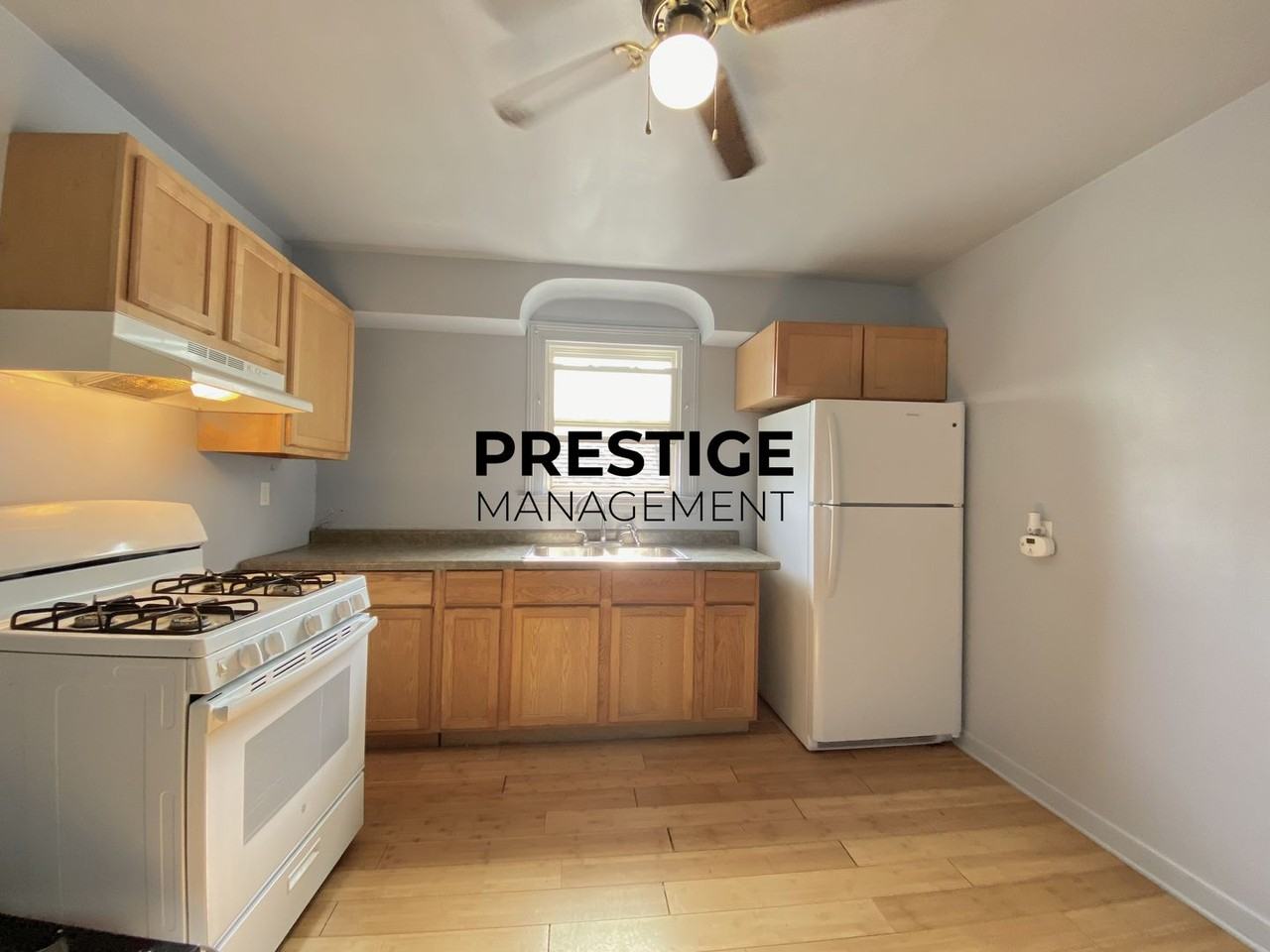 1228 Lakeview Ave - Photo 3 of 14