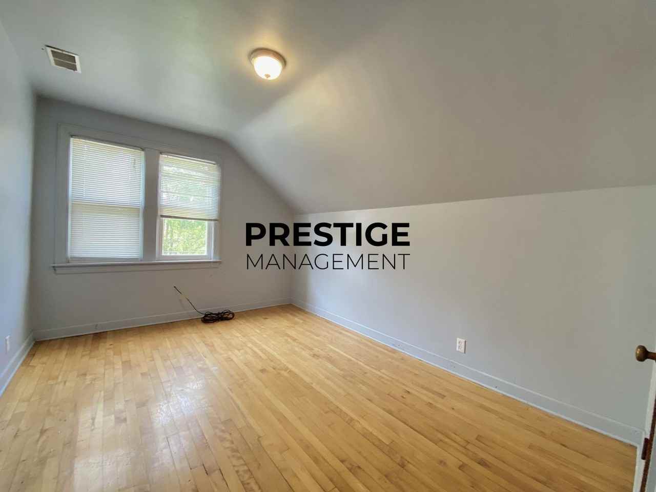 1228 Lakeview Ave - Photo 6 of 14